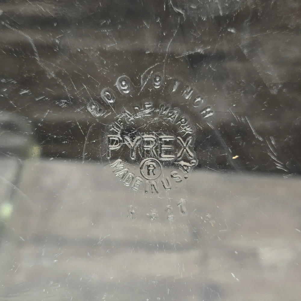 Vintage Pyrex 9